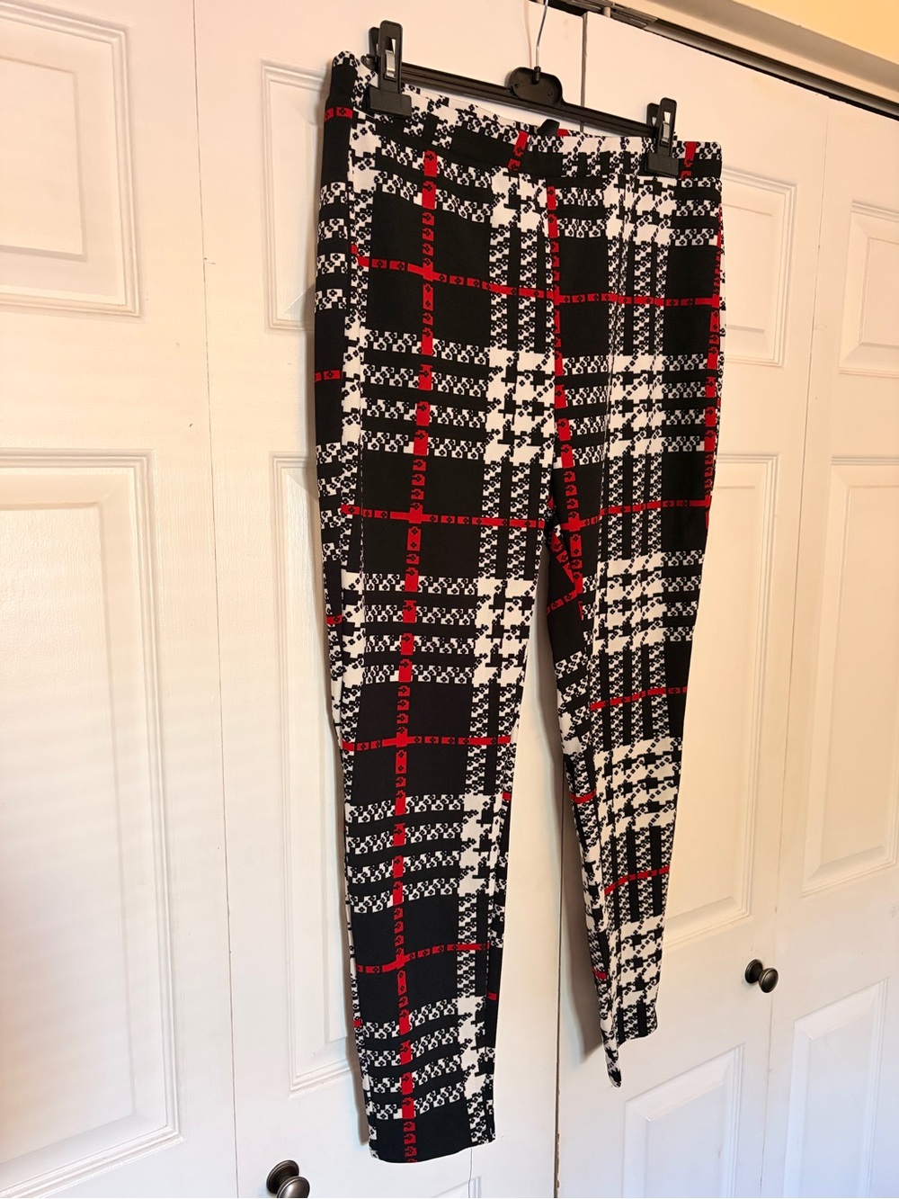 SHEIN Black, White & Red Plaid Leggings